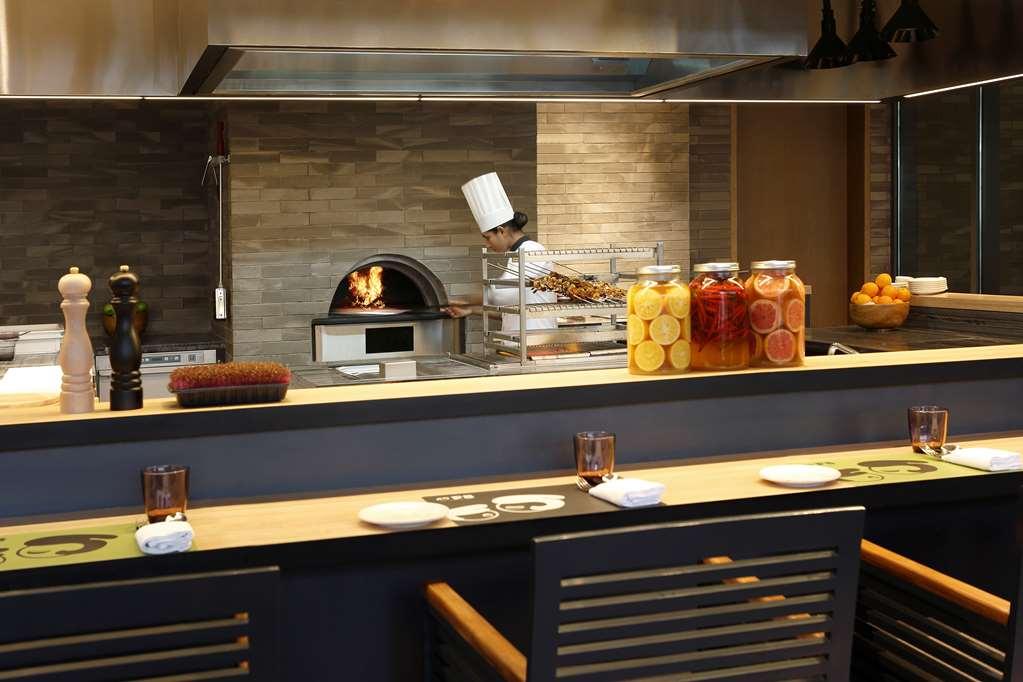 Hilton Garden Inn Bengaluru Embassy Manyata Business Park Restauracja zdjęcie
